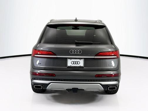 2025 Audi Q7 45 Premium Plus