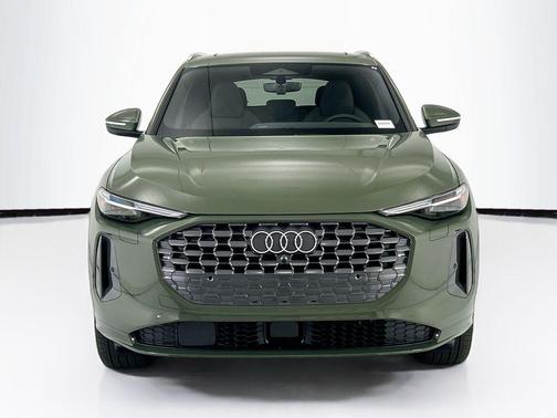 District Green Metallic 2026 Audi Q5 Premium Plus TFSI quattro S tronic