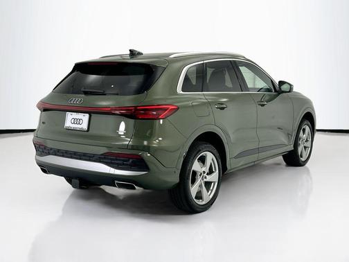 District Green Metallic 2026 Audi Q5 Premium Plus TFSI quattro S tronic