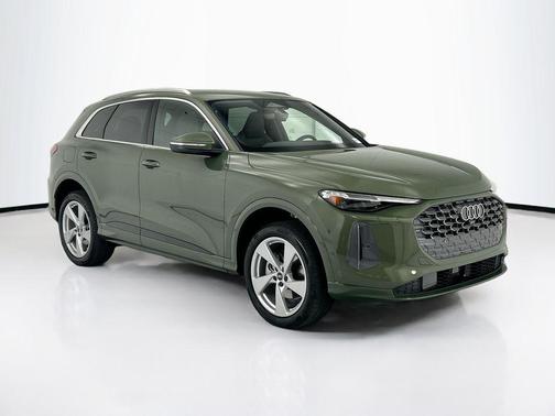 District Green Metallic 2026 Audi Q5 Premium Plus TFSI quattro S tronic
