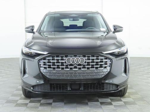 2025 Audi Q5 Premium