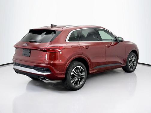 2025 Audi Q5 Premium Plus TFSI quattro S tronic