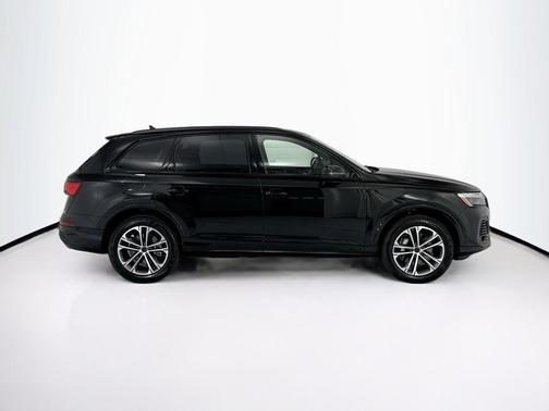 Mythos Black Metallic 2026 Audi Q7 45 Premium Plus