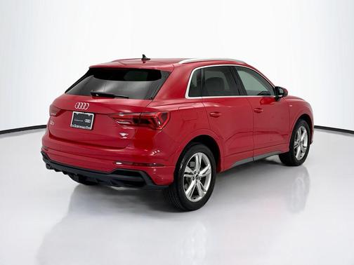 Tango Red Metallic 2023 Audi Q3 45 S line Premium Plus