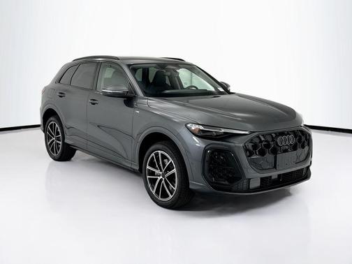 Tambora Gray Metallic 2026 Audi Q5 Premium Plus TFSI quattro S tronic