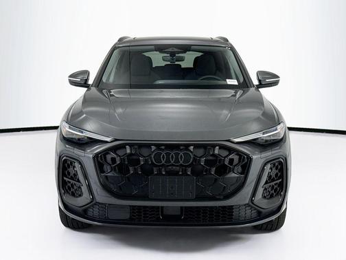 Tambora Gray Metallic 2026 Audi Q5 Premium Plus TFSI quattro S tronic