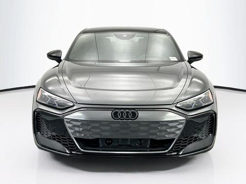 2026 Audi RS e-tron GT quattro