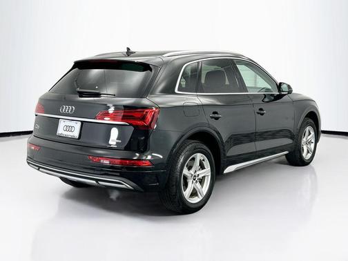 2023 Audi Q5 40 Premium