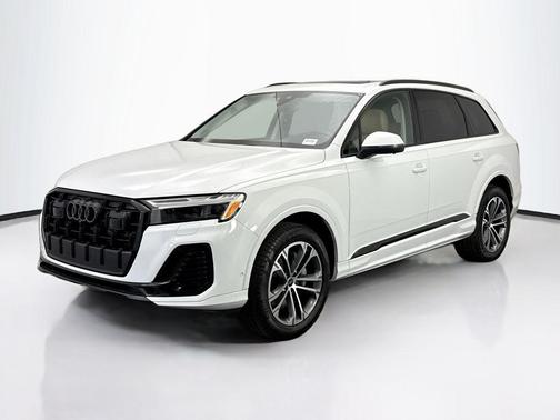 2026 Audi Q7 45 Premium Plus