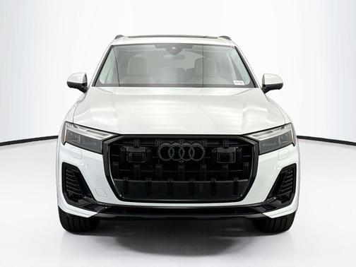 2026 Audi Q7 45 Premium Plus