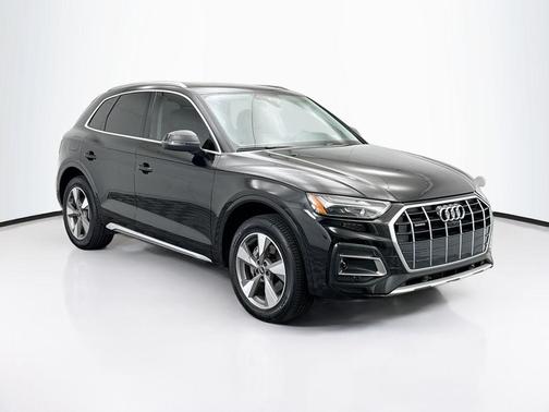 2023 Audi Q5 40 Premium Plus