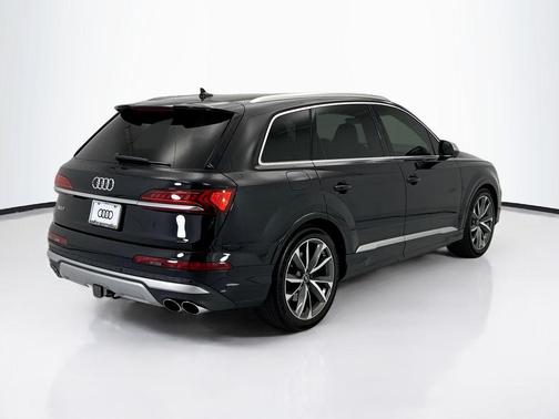 Orca Black Metallic 2021 Audi SQ7 4.0T Premium Plus