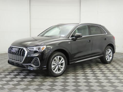 2025 Audi Q3 Premium 45 TFSI S line quattro Tiptronic