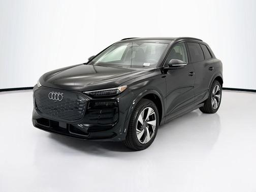 2025 Audi Q6 e-tron Premium Plus quattro