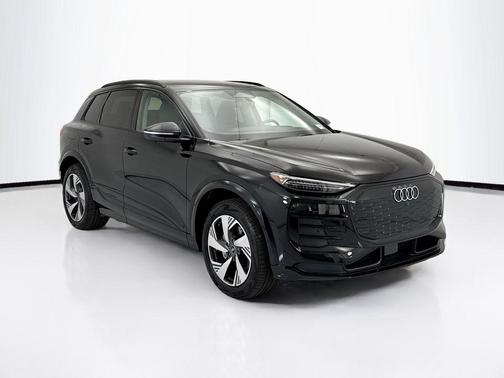 2025 Audi Q6 e-tron Premium Plus quattro