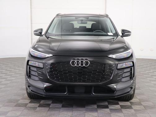 2025 Audi Q6 e-tron Premium Plus quattro