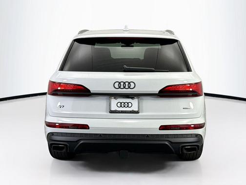 2026 Audi Q7 55 Premium Plus