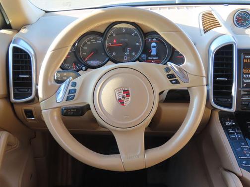 Black 2014 Porsche Cayenne Diesel