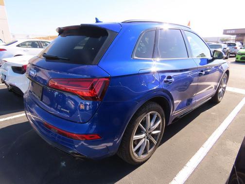 2022 Audi Q5 e 55 S line Prestige
