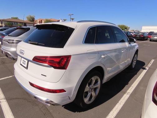 2023 Audi Q5 45 S line Premium Plus