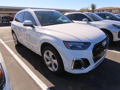 2023 Audi Q5 45 S line Premium Plus