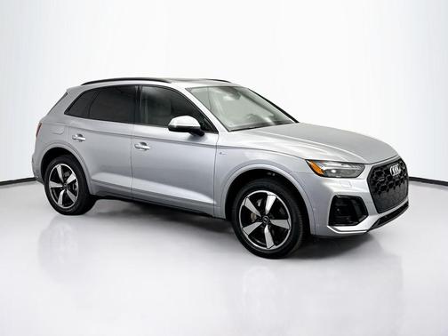 2023 Audi Q5 45 S line Prestige