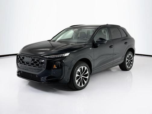 Mythos Black Metallic 2026 Audi Q3 TFSI quattro S tronic