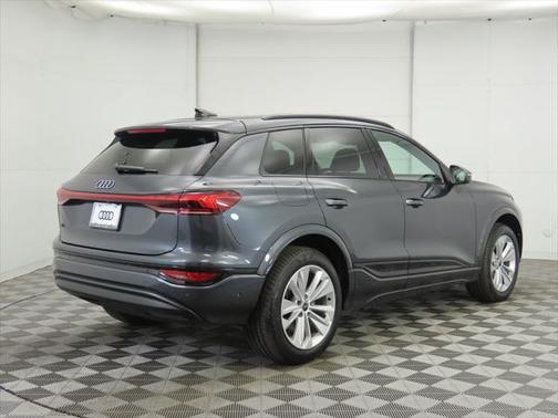 2025 Audi Q6 e-tron Premium