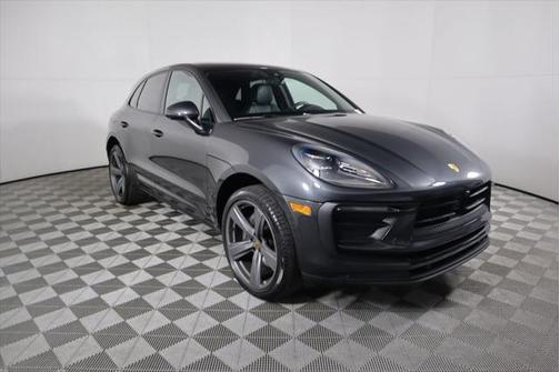 2023 Porsche Macan Base