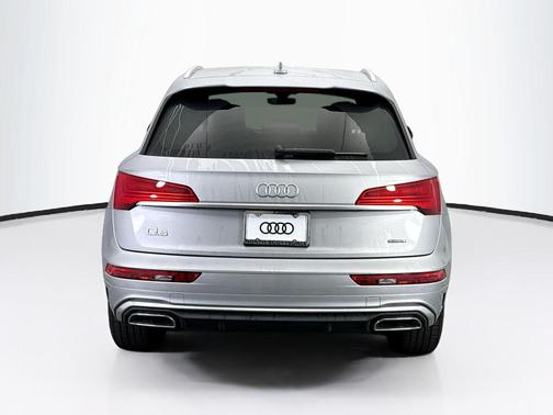 2023 Audi Q5 45 S line Premium