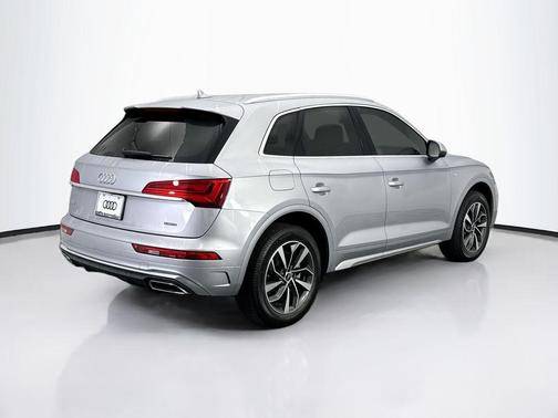 2023 Audi Q5 45 S line Premium