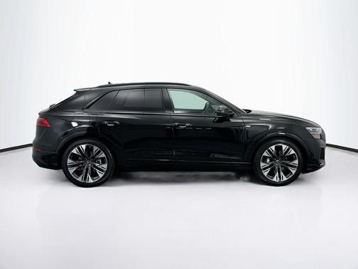 2026 Audi Q8 55 Premium Plus