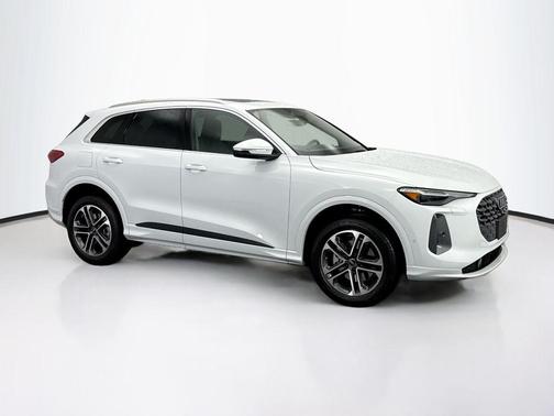 2025 Audi Q5 Premium Plus