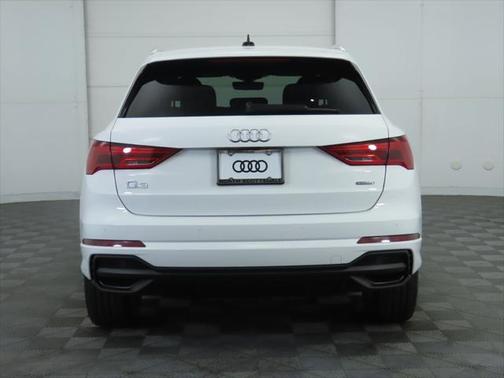 2024 Audi Q3 Premium 45 TFSI S line quattro Tiptronic