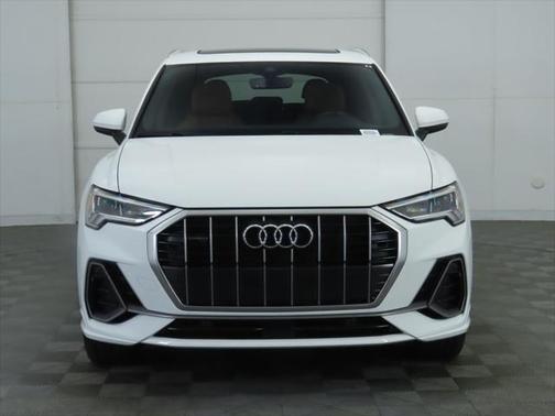 2024 Audi Q3 Premium 45 TFSI S line quattro Tiptronic