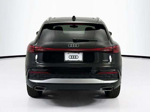 Mythos Black Metallic 2026 Audi Q5 Premium Plus TFSI quattro S tronic