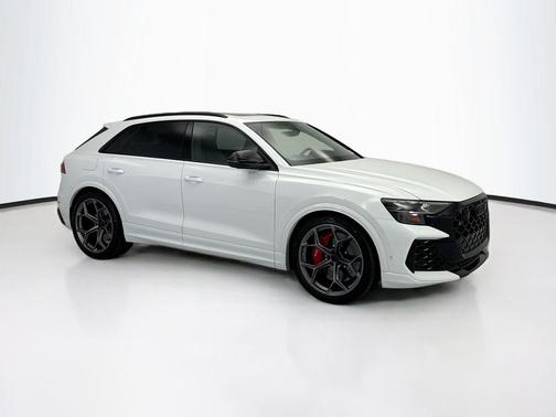 Glacier White Metallic 2026 Audi RS Q8 4.0T