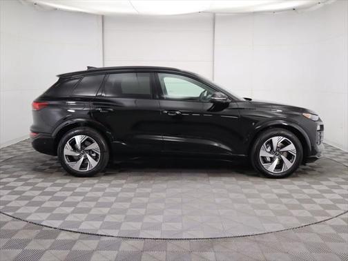 2025 Audi Q6 e-tron Prestige quattro