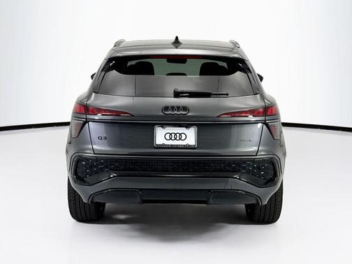 Daytona Gray Pearl 2026 Audi Q3 TFSI quattro S tronic