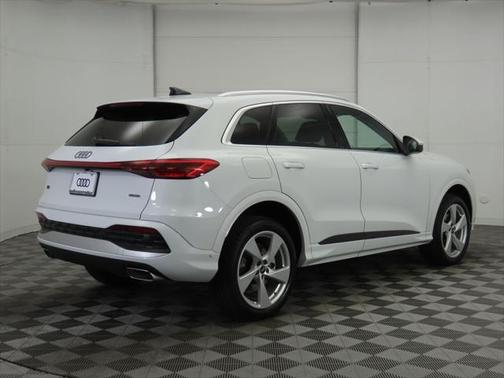 2025 Audi Q5 Premium Plus