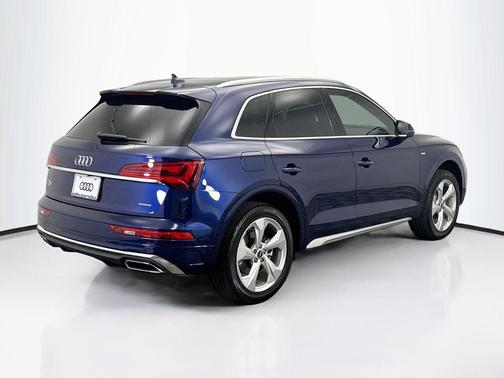 2023 Audi Q5 45 S line Premium Plus