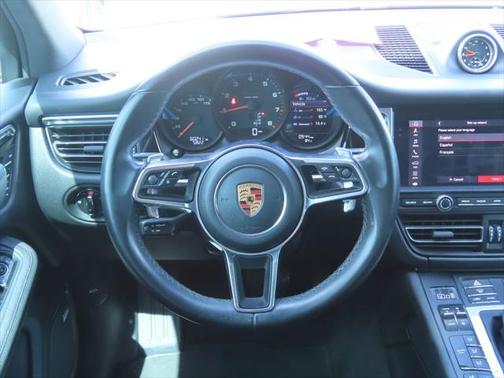 2019 Porsche Macan Base