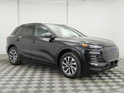 2025 Audi Q6 e-tron Premium quattro