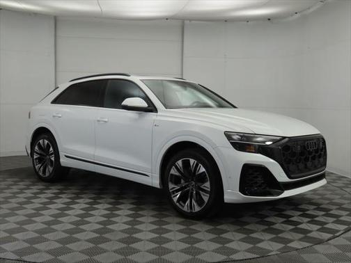 2025 Audi Q8 55 Premium Plus