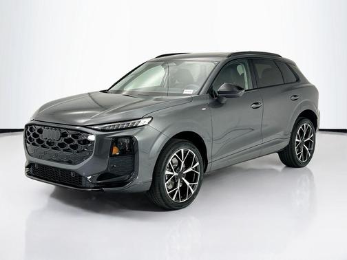 Daytona Gray Pearl Effect 2026 Audi Q3 TFSI quattro S tronic