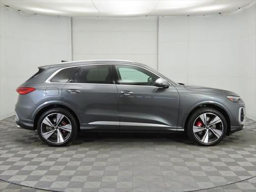 2025 Audi SQ5 3.0T Premium Plus