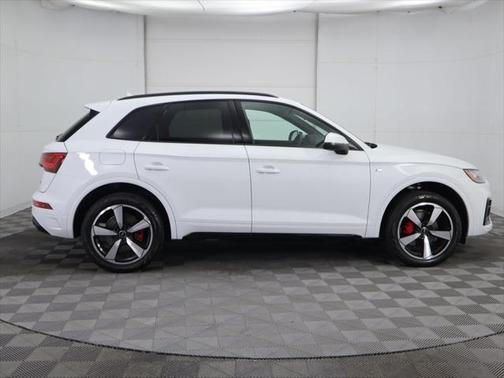 2024 Audi Q5 45 S line Premium Plus