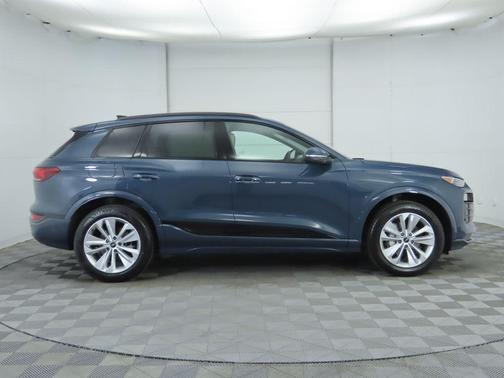 2025 Audi Q6 e-tron Premium Plus
