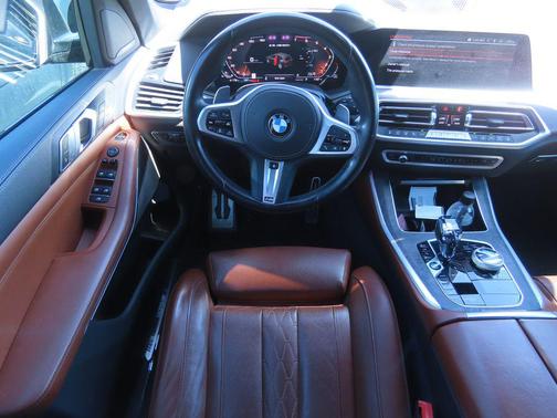 2023 BMW X5 M50i