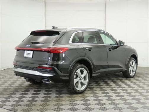 2025 Audi Q5 Premium Plus